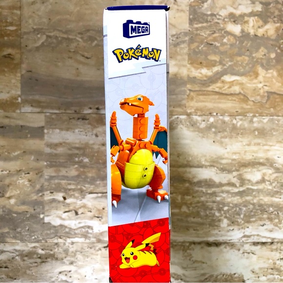 New Mega Pokémon Charizard Building set. - Picture 3 of 5